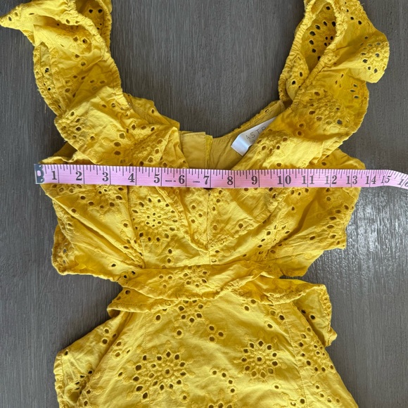 ASTR The Label Elora Ruffle Eyelet Mini Dress Cut Out XS Yellow - Picture 8 of 11